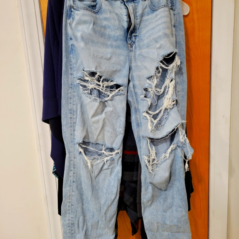 American Eagle Highest Rise Baggy Distressed Jeans, size 14